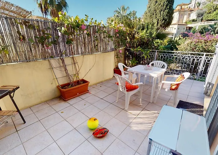 Confort 2 Pieces Avec Terrasse Et Jardin A - Fr-1-196-313 شقة *