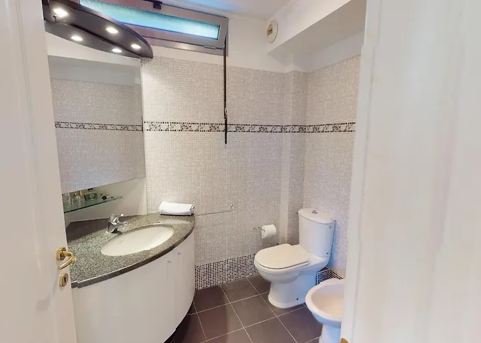 Confort 2 Pieces Avec Terrasse Et Jardin A - Fr-1-196-313 مينتون