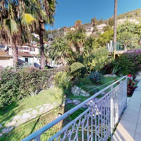 2 Pièces Avec Terrasse, Jardin Et Parking Dans Résidence Avec Piscine à - Fr-1-196-313 *